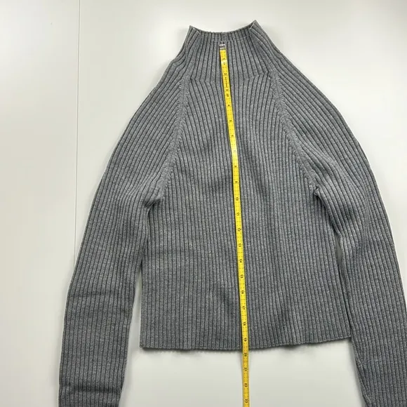 Alice &amp; Olivia Irena Turtleneck Sweater size M