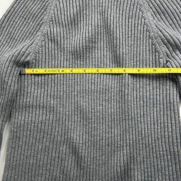 Alice &amp; Olivia Irena Turtleneck Sweater size M