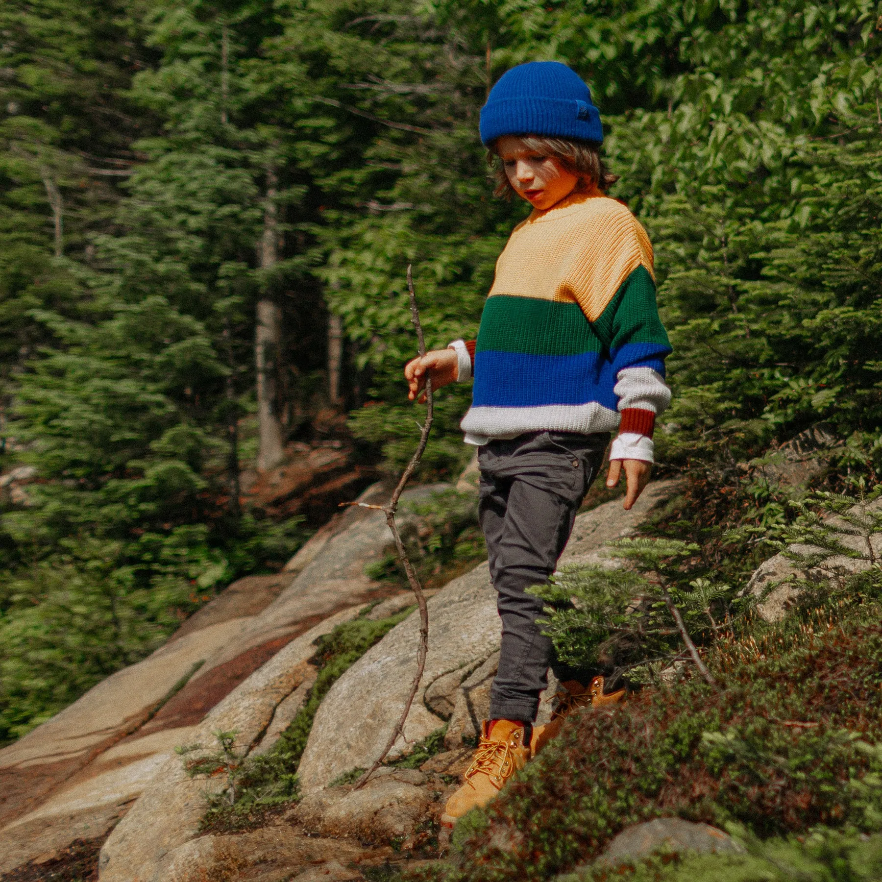 Chandail de maille ligné multicolore, enfant || Multicolor striped sweater, child