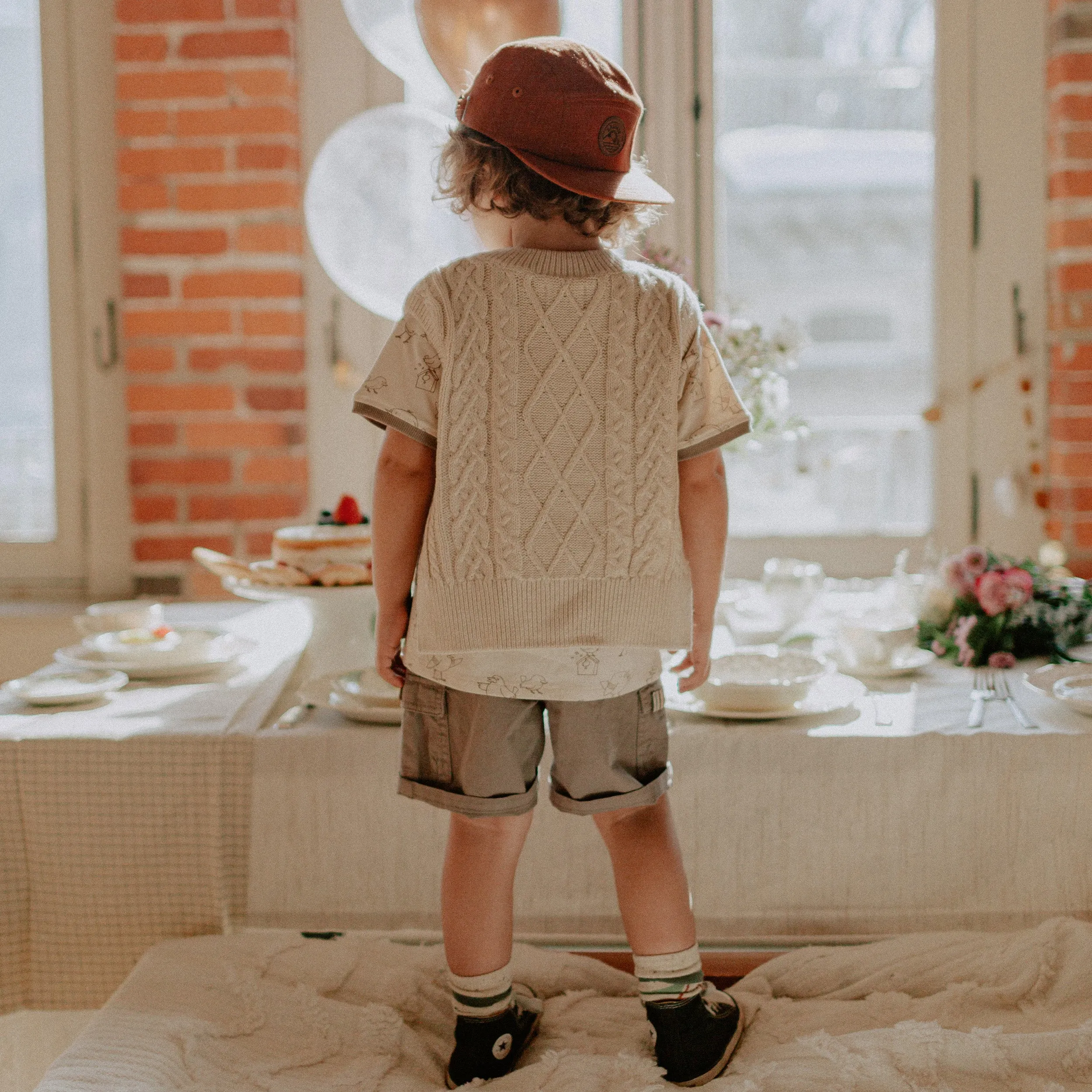 Débardeur de maille tressée crème, bébé || Cream knit sleeveless vest, baby