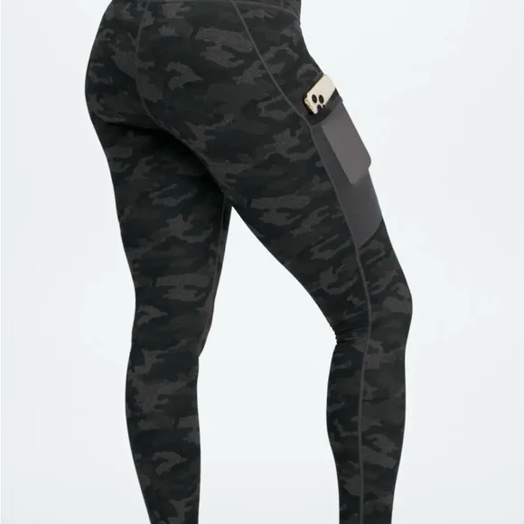 Fabletics  2 piece set EUC camo racerback sports bra &amp; leggings black gray large