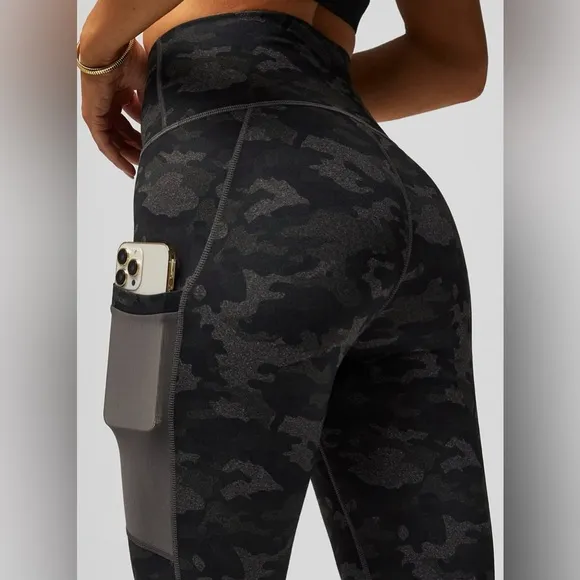 Fabletics  2 piece set EUC camo racerback sports bra &amp; leggings black gray large