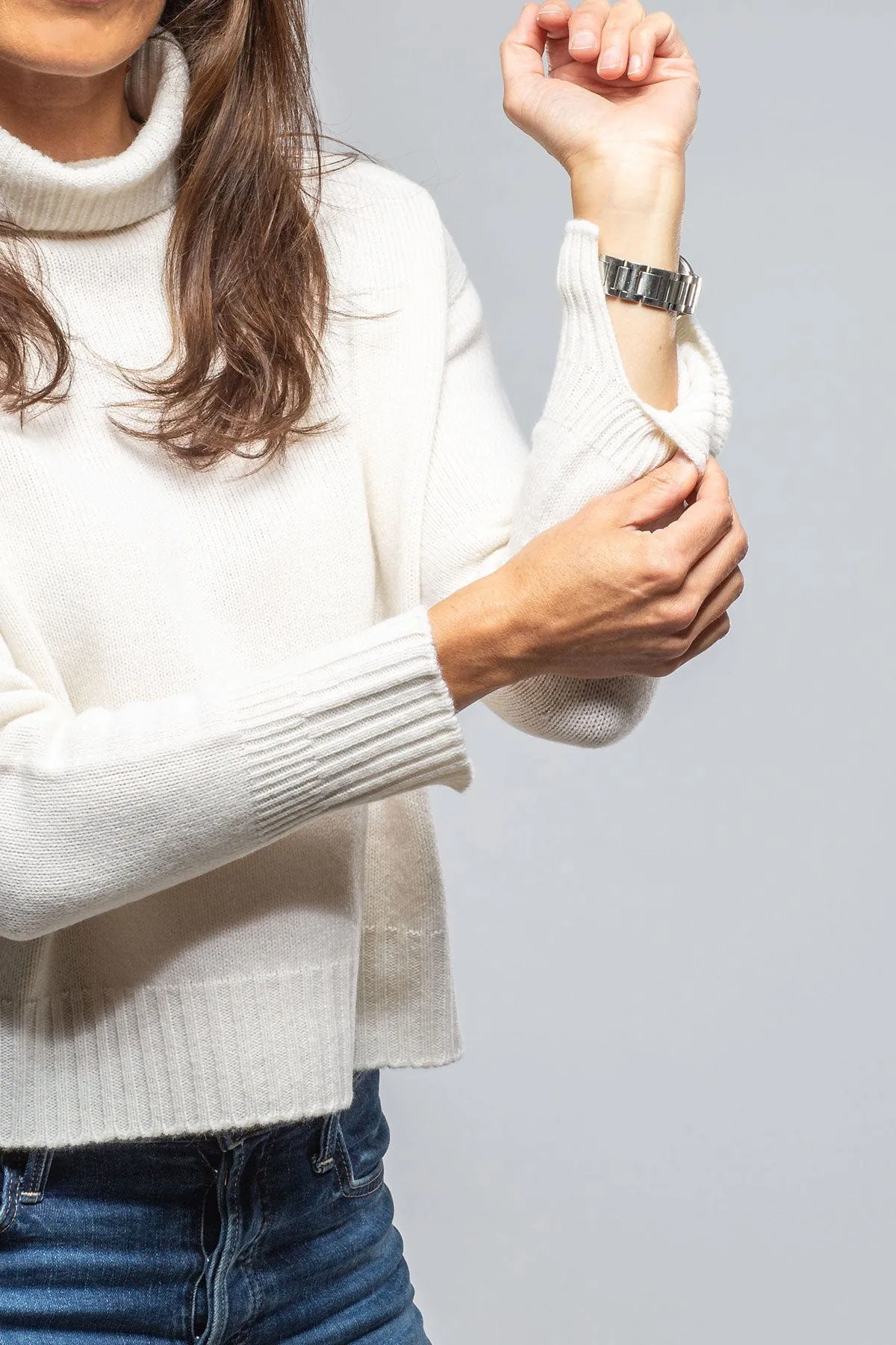 Favi Turtleneck Sweater In Burro