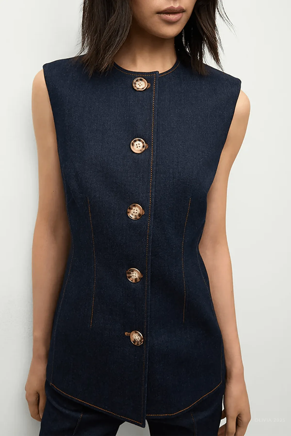 Jessup Denim Vest in Dark Oxford