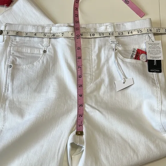 Liverpool The Gia Glider Crop Flare Pull on Jeans White Size 10