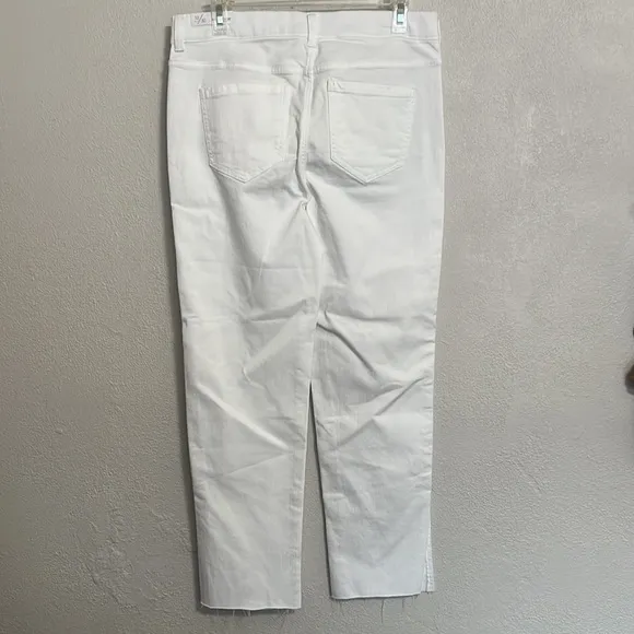Liverpool The Gia Glider Crop Flare Pull on Jeans White Size 10
