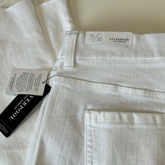 Liverpool The Gia Glider Crop Flare Pull on Jeans White Size 10