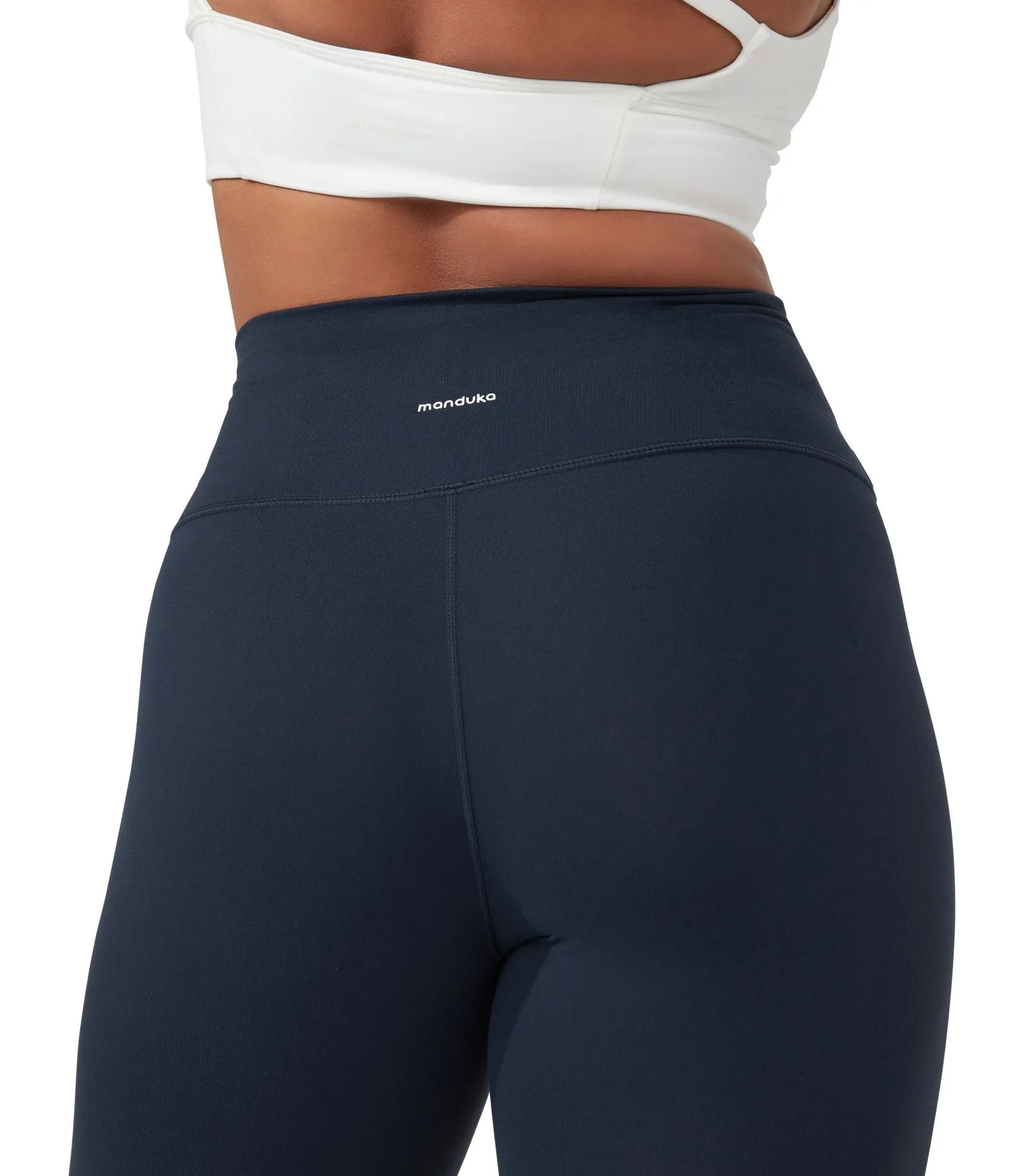 Manduka Apparel - Women's Foundation Legging - High Rise 7/8 W/Media Pocket1 - Navy