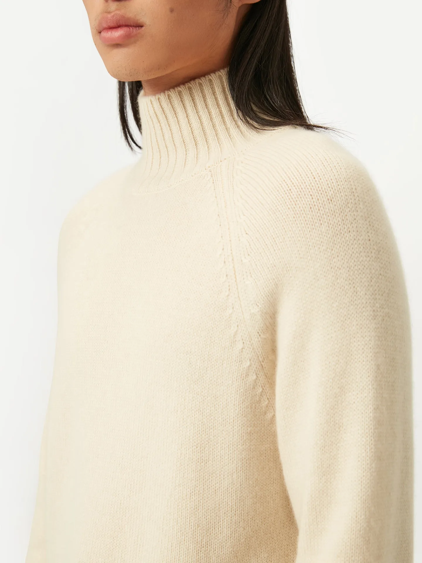 Men's Organic Cashmere Turtleneck with Ribbed Details