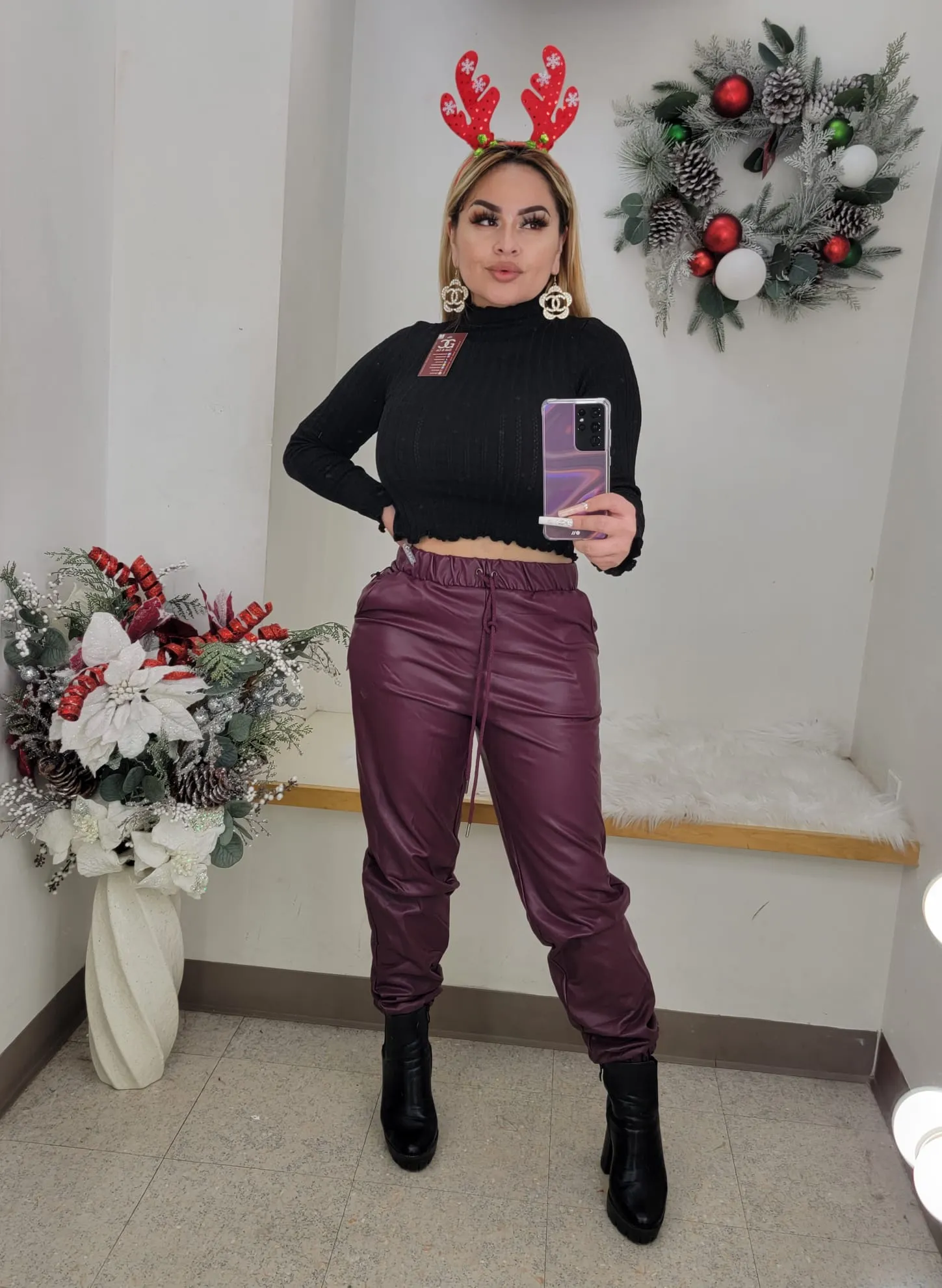 Sabrina BURGANDY