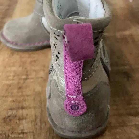 Stride Rite little girls grey leather boot