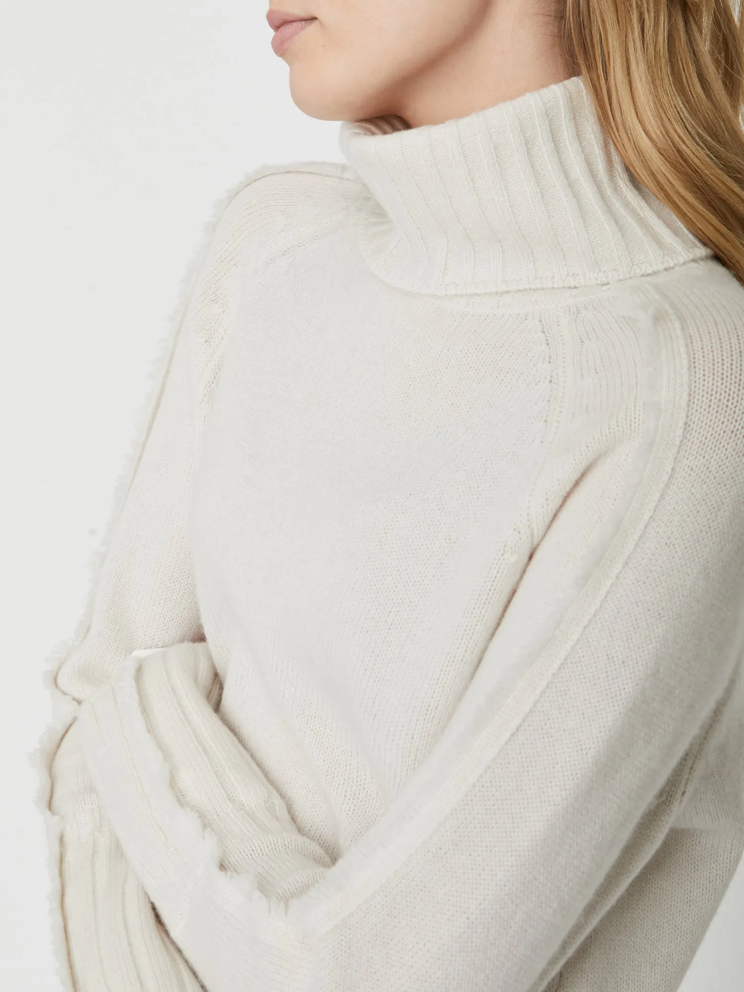The Jolie Fringe Layered Looker