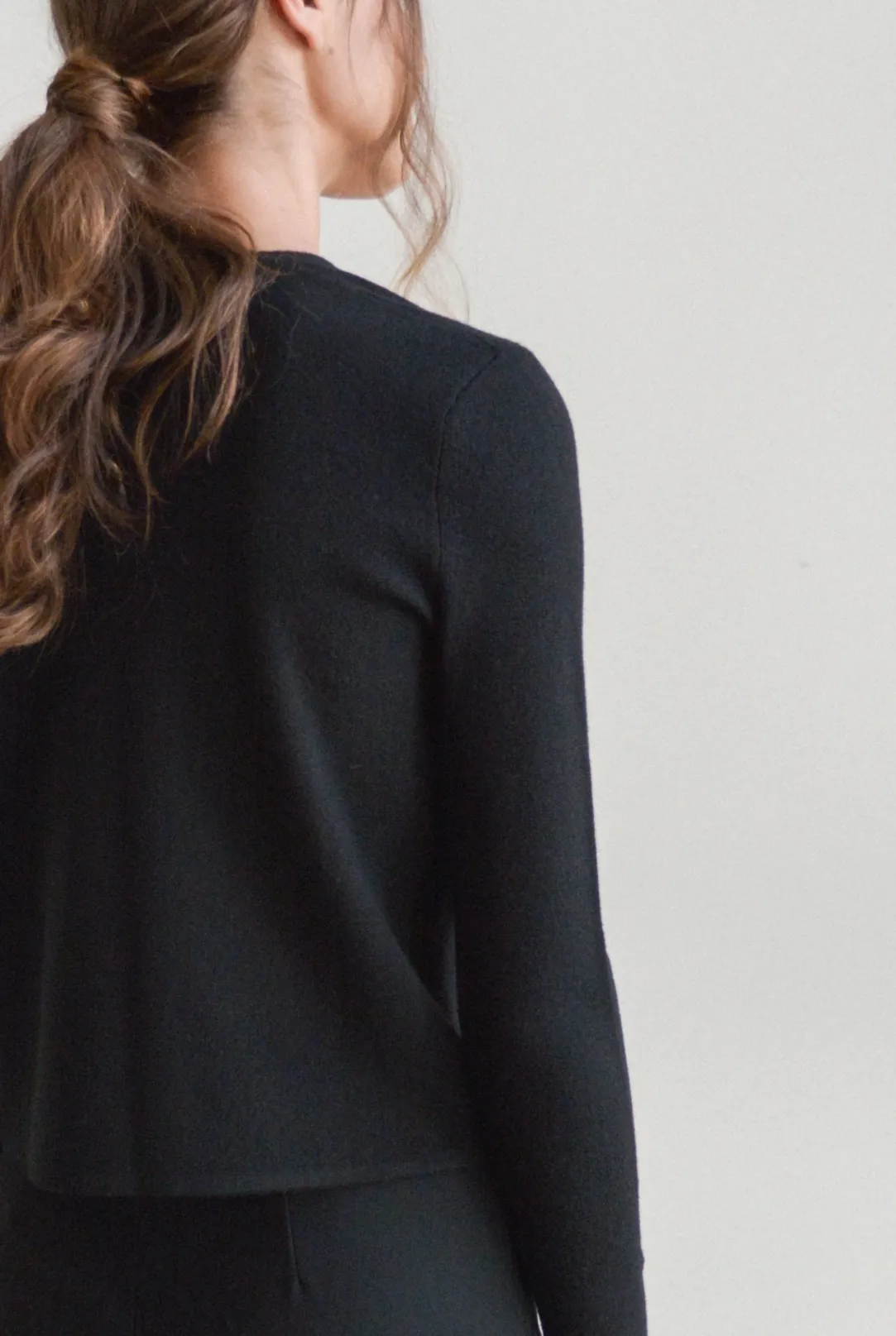 THE PLUNGE DEEP V-NECK CASHMERE SWEATER