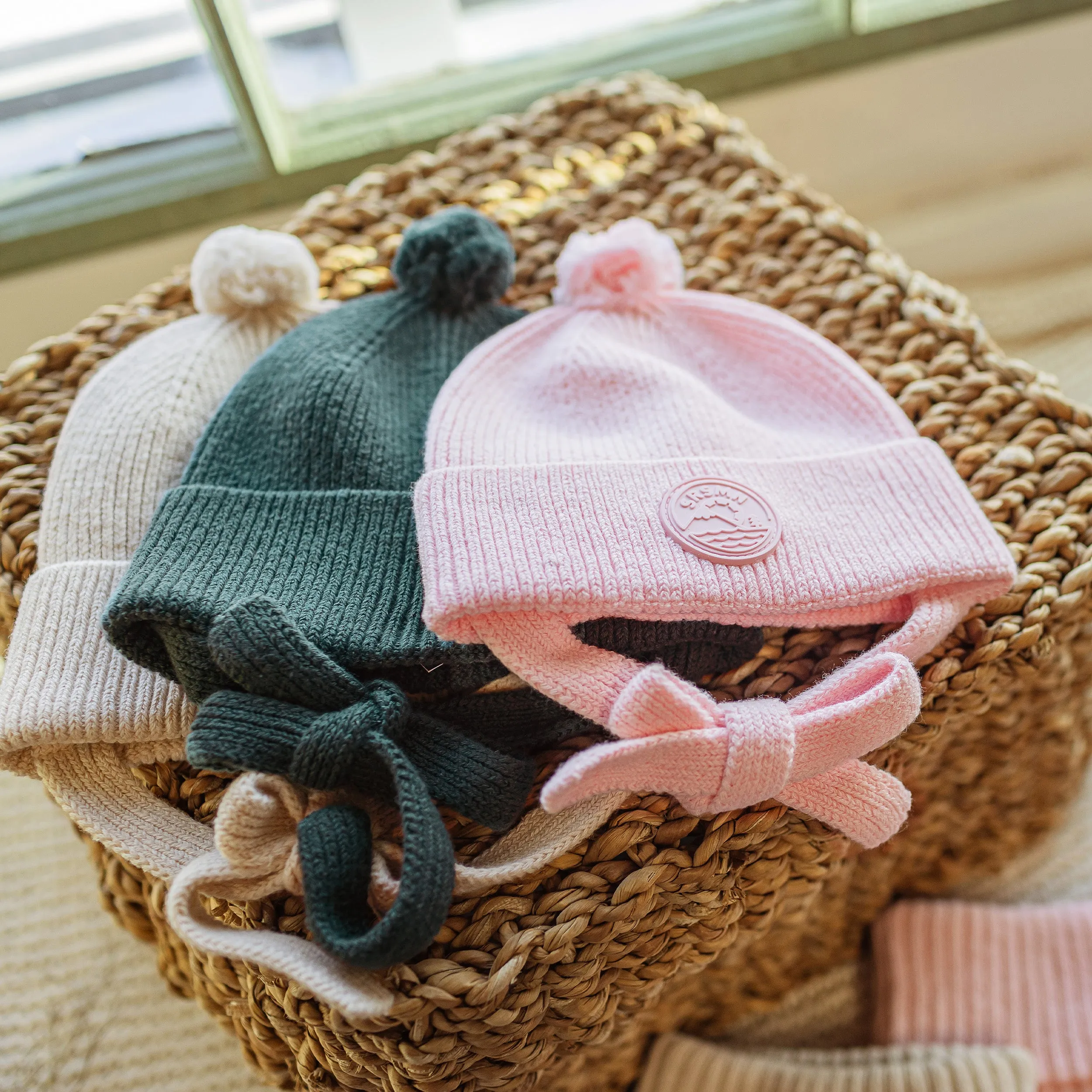 Tuque de maille vert sarcelle, bébé || Teal green knitted toque, baby