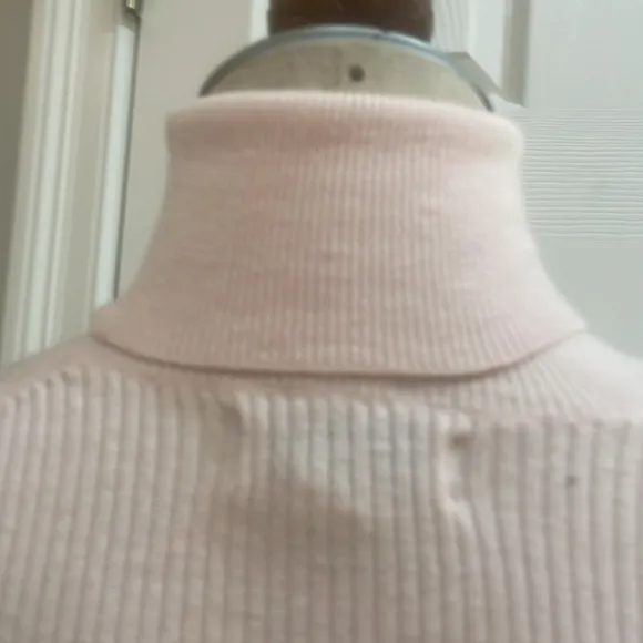 Vintage Banana republic turtleneck sweater 100% extra fine Italian Merino wool S